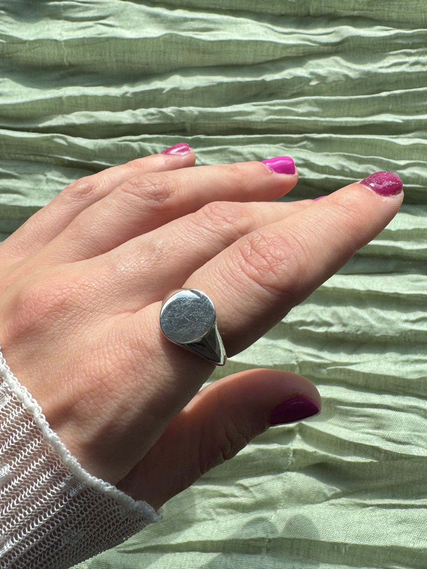 Aura Lumi Oval